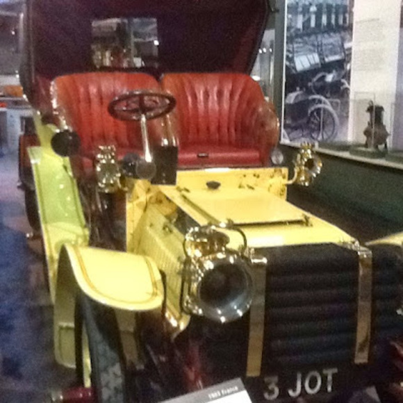 Meet your Posher, Daniel - Picture 1 of 1